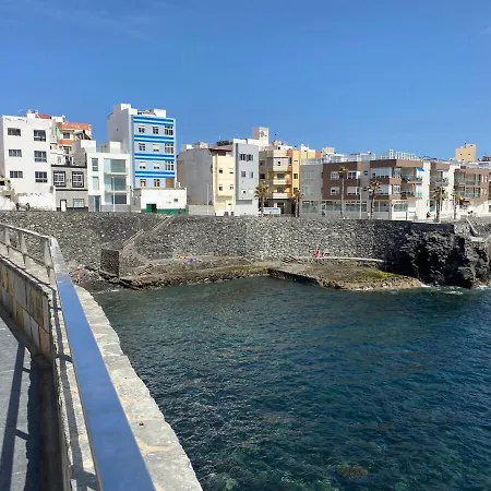 Modern Double Height Loft Near Canteras