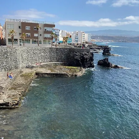 Modern Double Height Loft Near Canteras Las Palmas de Gran Canaria