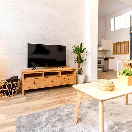 Modern Double Height Loft Near Canteras * Las Palmas de Gran Canaria