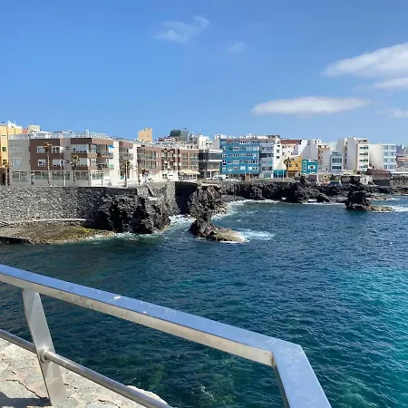 Modern Double Height Loft Near Canteras